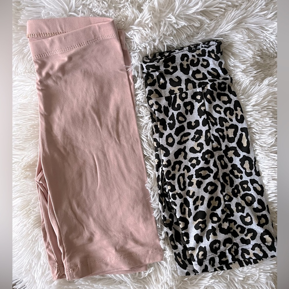 2 pairs of bike shorts